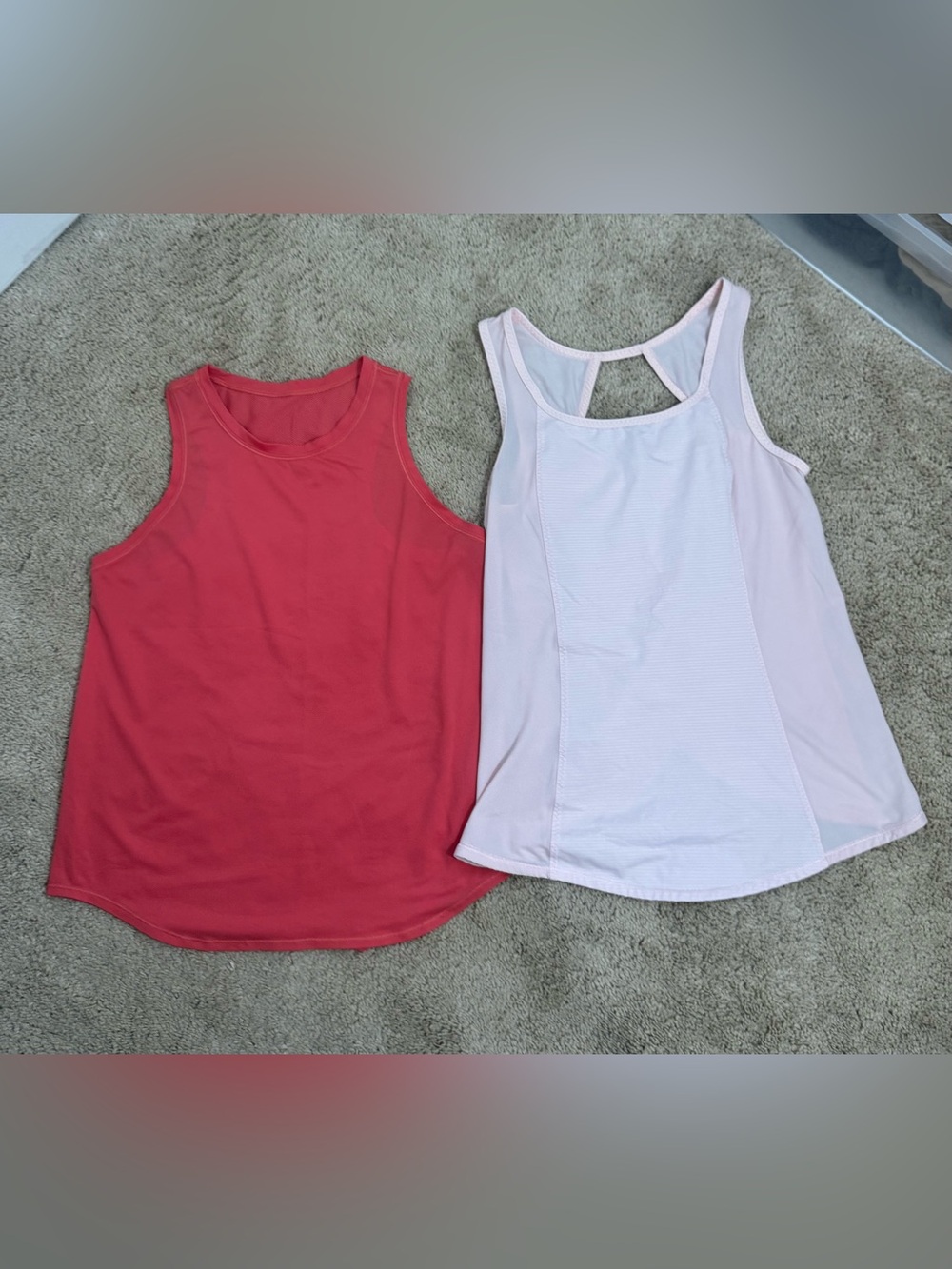 Lululemon Lot of size 6 Tank Tops